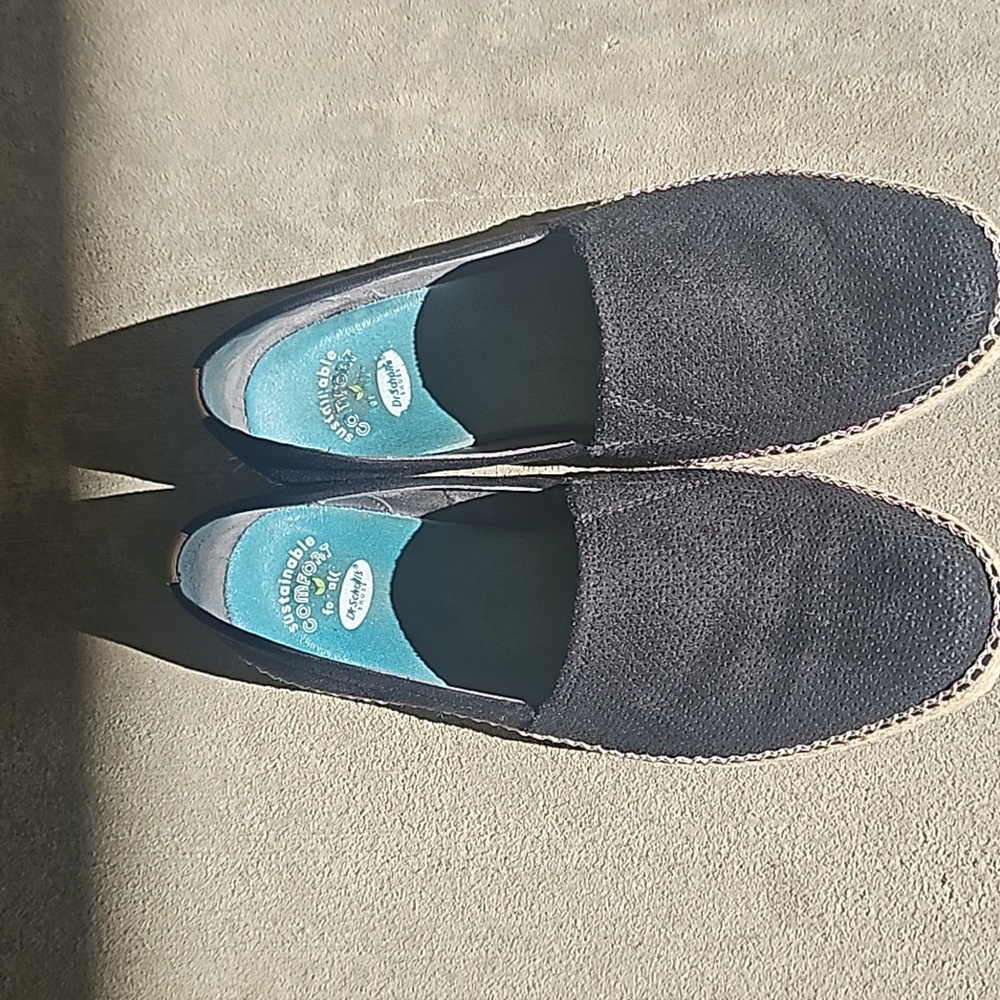 Dr. Scholls Black Swade Espedrials. Size 8.5